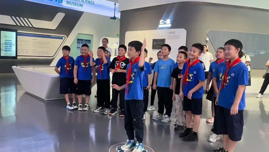 1758852179610884.jpg 6.jpg